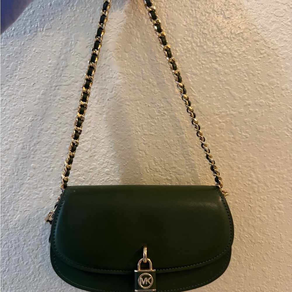 Micheal Kors purse